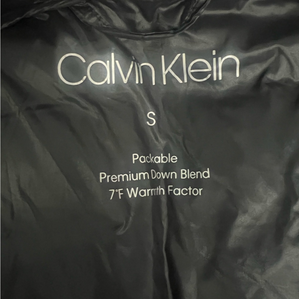 CK Women's Black Puffer Jacket - Picture 2 of 2